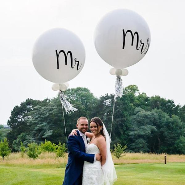 2 x 36\" Jättebröllopsballonger - Vita Mr. & Mrs. (papper = endast ballonger)