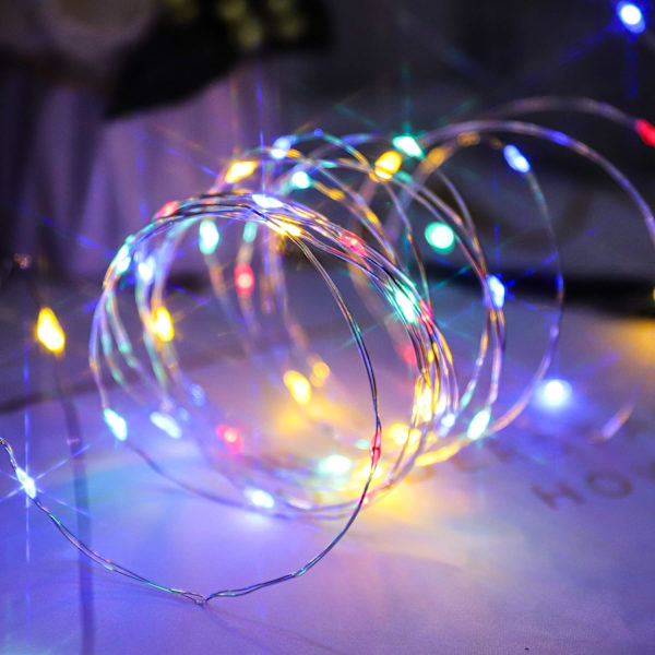 Färgade mikro LED-slingor i koppartråd med 50 minilampor
