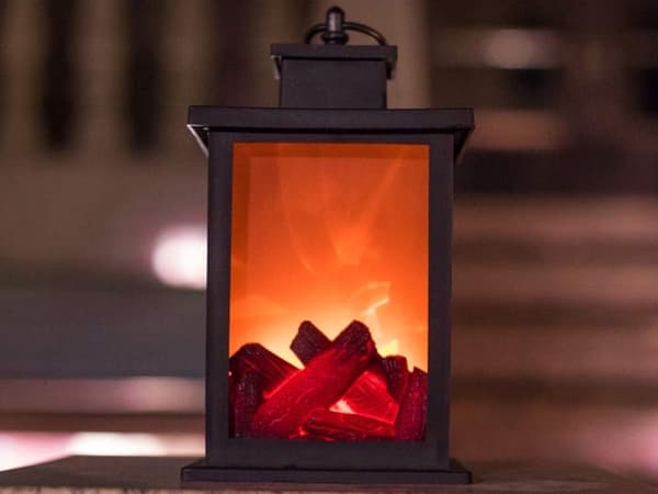 Dekorativ LED-lykta - Elektrisk eldstad med batteridrift