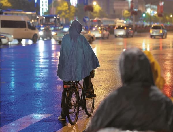 Regnponcho slitstark ljusblå