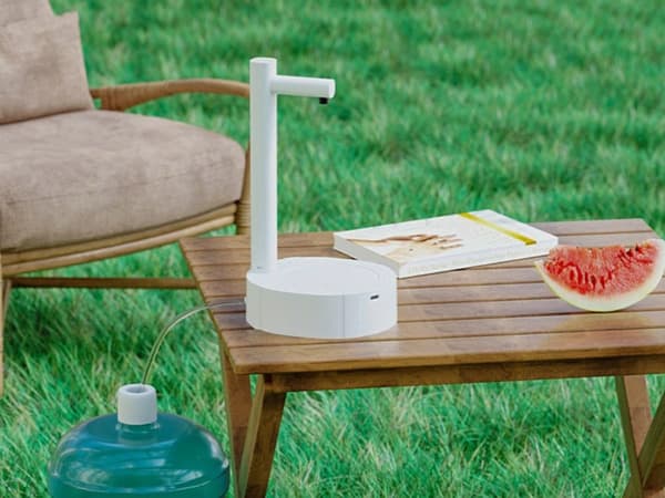 Vattenpump dispenser USB flaska White
