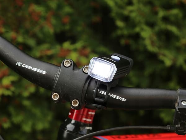 Vandtæt LED Forlygte til Cykel – Genopladelig
