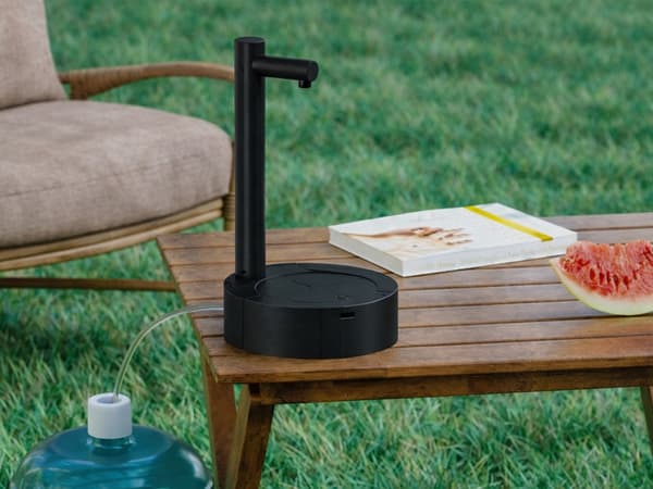 Vattenpump dispenser USB flaska Black