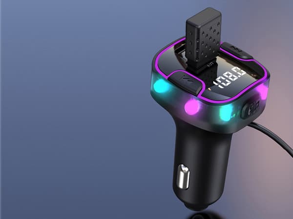 Bluetooth-sändare bil - FM adapter 3× USB och Type-C