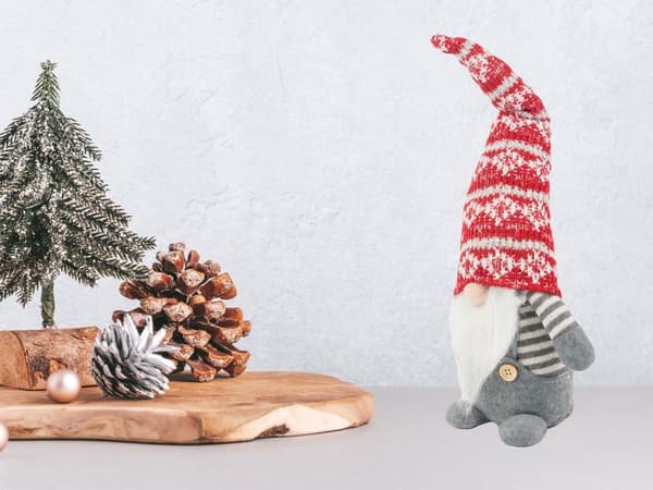 Julspöke grå tomte med julgransskägg 38 cm mjuk grå