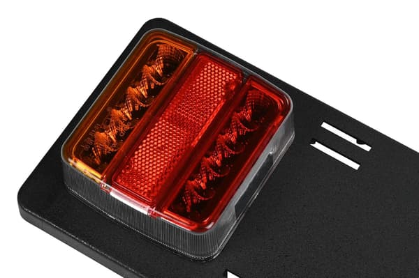 Ljusramp LED 0.75 m / 1.5 m kabel / 7-pol E9