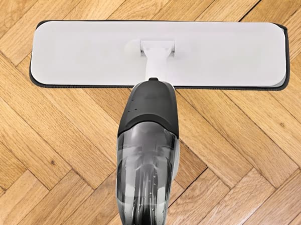 Flatmopp 120 cm - Med sprayfunktion och 3 mikrofiberdukar