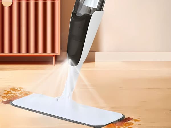 Flatmopp 120 cm - Med sprayfunktion och 3 mikrofiberdukar