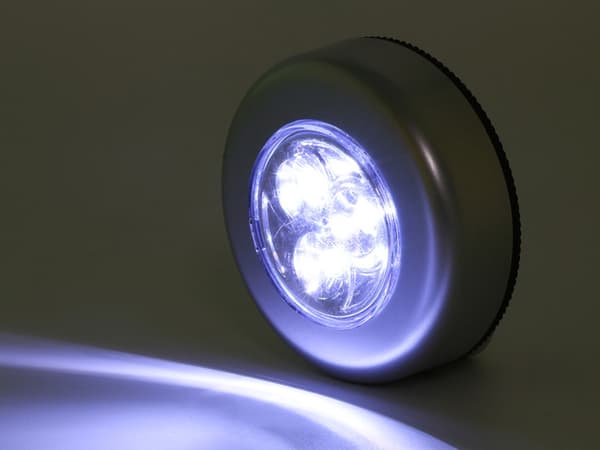 Trådlös touch-belysning med 3 LED-lampor för skåp Silver