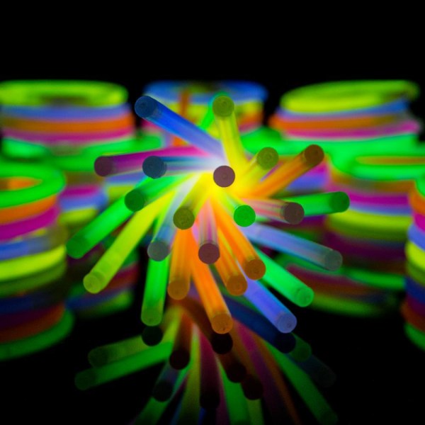 100-Pak - Selvlysende Armbånd / Glowsticks - Multifarve Multicolor one size