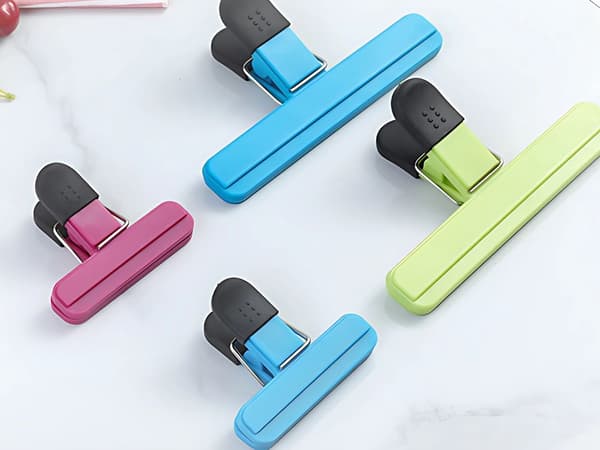 Påsklämmor 6-pack - Färgade clips för matpåsar