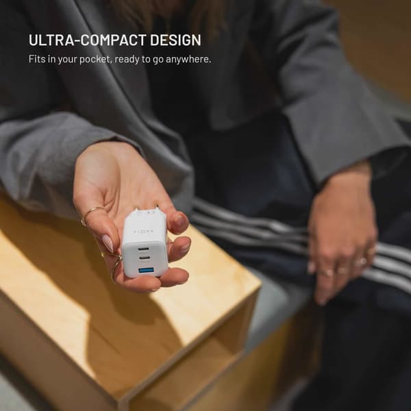 FIXED Super Fast Mini Charger 65W 2xUSB-C PD + USB-A Vit