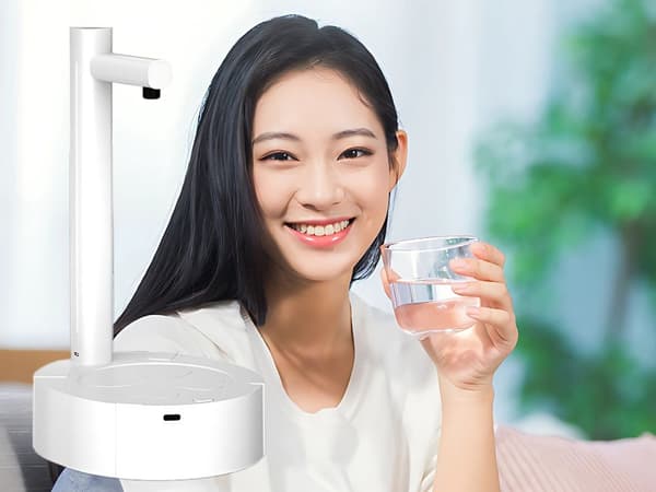 Vattenpump dispenser USB flaska White