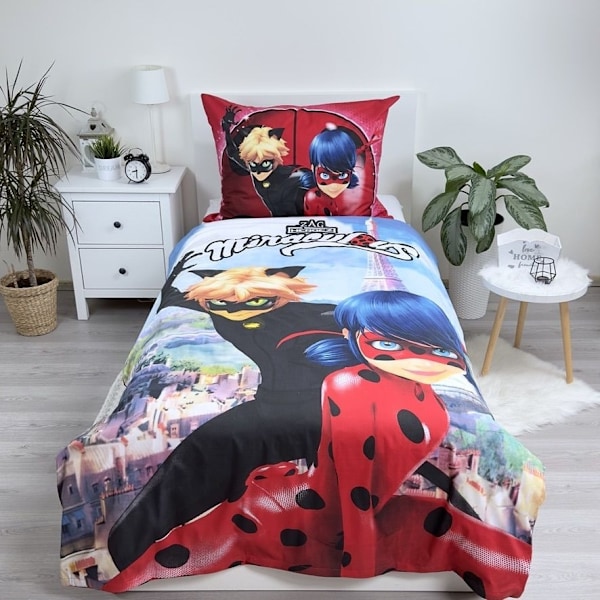 Miraculous Ladybug sängkläder Paris 140×200 cm, 70×90 cm