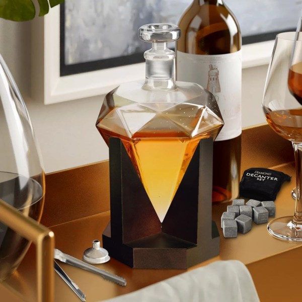 Diamant Karaffel med Whiskysteiner – Whisky Transparent