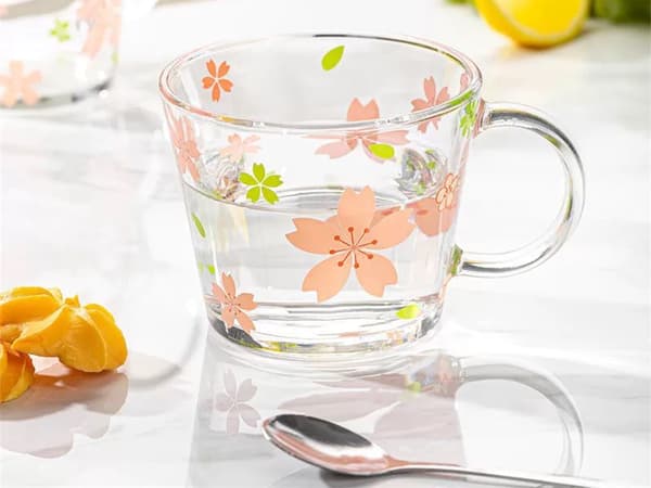 Middagsservis 6-delar - Skålar, muggar, glas i blomdesign