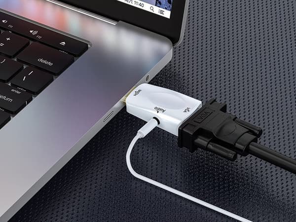 HDMI VGA-adapteri 3,5 mm AUX:lla