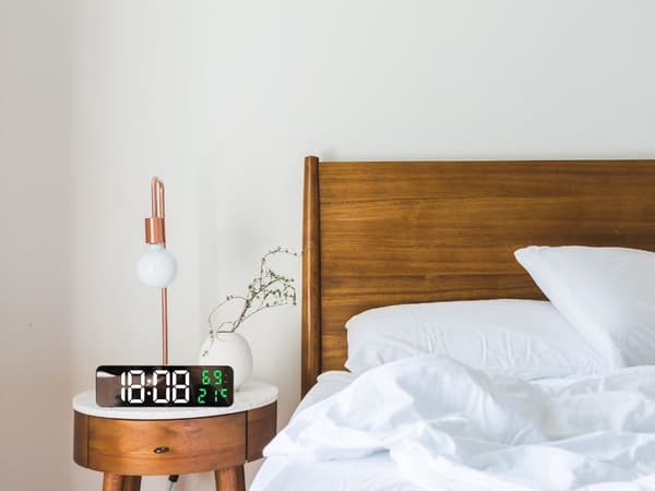 Elektronisk klocka digital LED väckarklocka termometer spegel stående usb batterier Grön