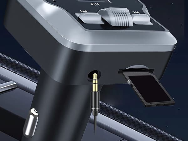 FM-sändare Bluetooth 5.3 - Biladapter med dubbla USB-C och SD-kort