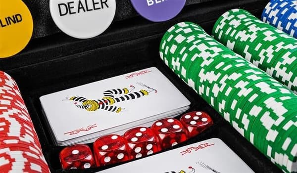 Pokersæt med Taske & Tilbehør - 500 Chips – Poker Multicolor