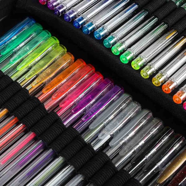 Gelpennor i etui 100 st + 100 lock