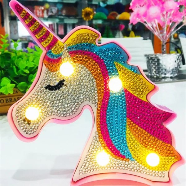 Timanttimaalauslamppu lapsille LED / Diamond Painting - Unicorn Multicolor