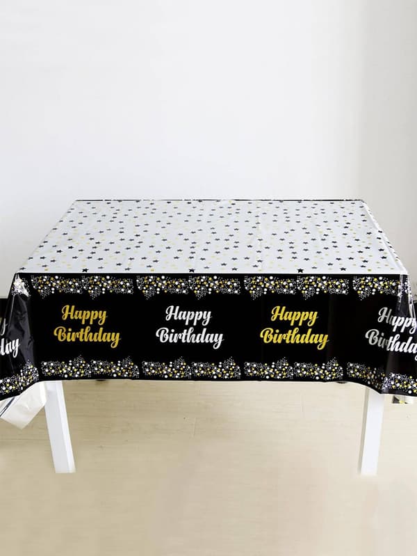 Bordsduk med Happy Birthday Tekst - 137x183 cm