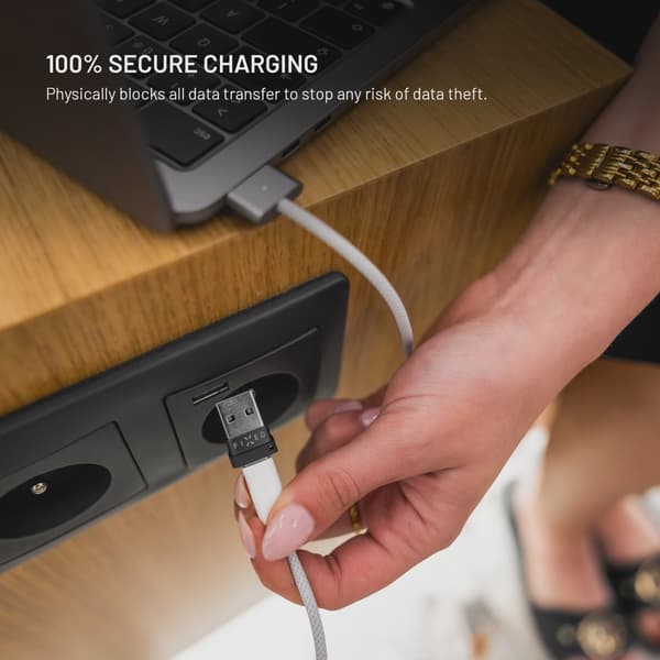 FIXED Data Blocker 2in1 USB-A & USB-C 240W för säker laddning Svart