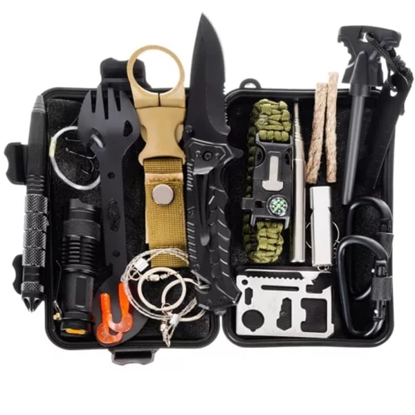 Survival kit 32 dele - Kompas, lighter, kniv, lampe osv.