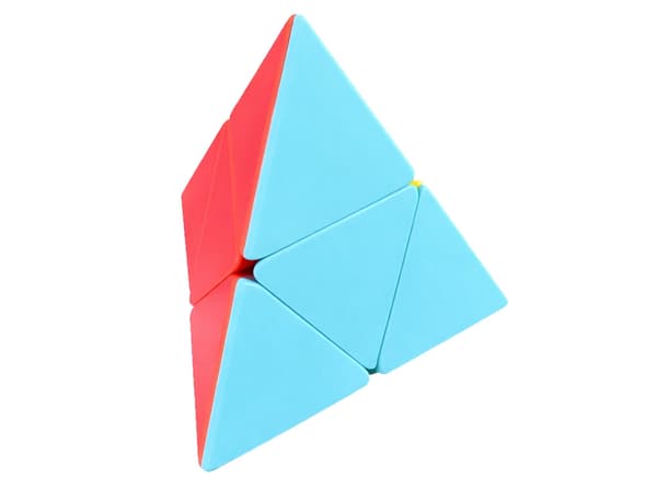 Pyramid speedcube