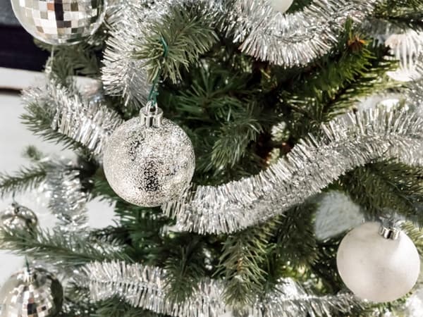 Juletregirlander 2m / Juletreglitter – Juledekorasjon
