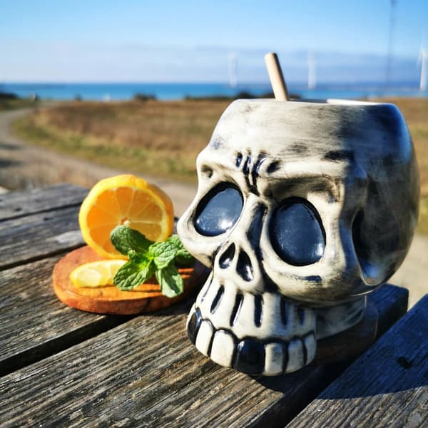 Tiki Dödskalle 70 cl Grå