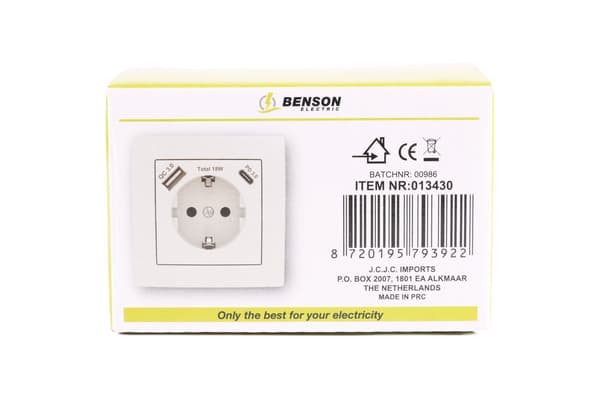 Jordat vägguttag med USB-A/C vitt