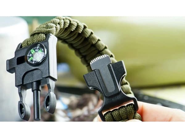 Paracord Överlevnadsarmband med Eldstartare m.m. Grön