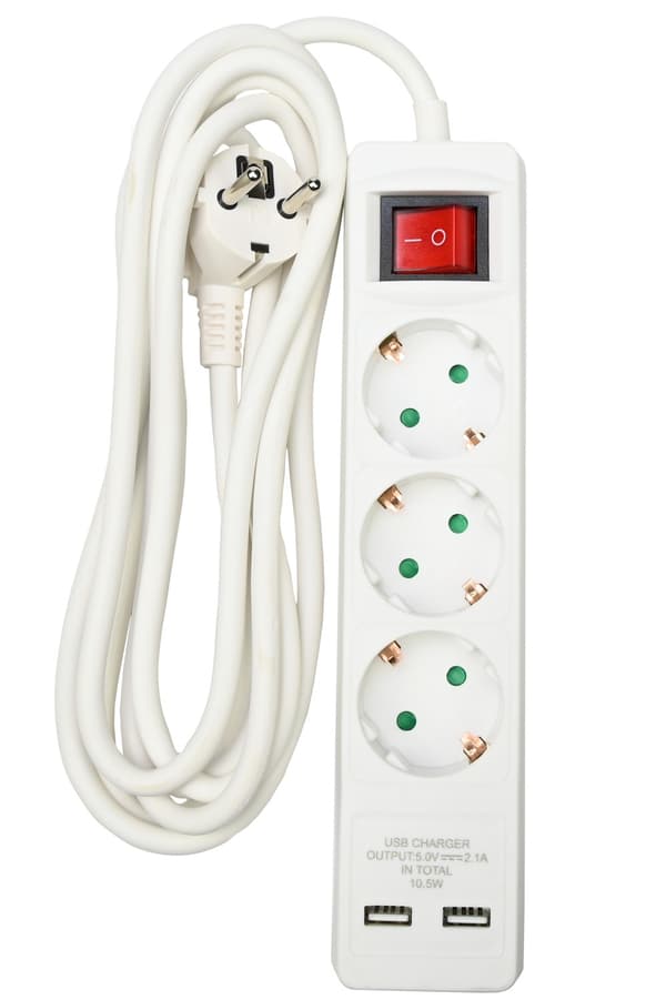 Grenuttag 3-vägs jordad 2xUSB 3 m