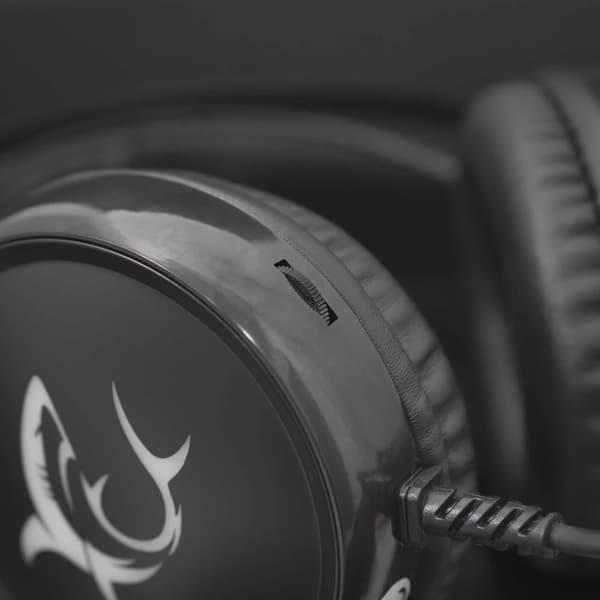 White Shark MARGAY On-Ear Gaming Headset Svart