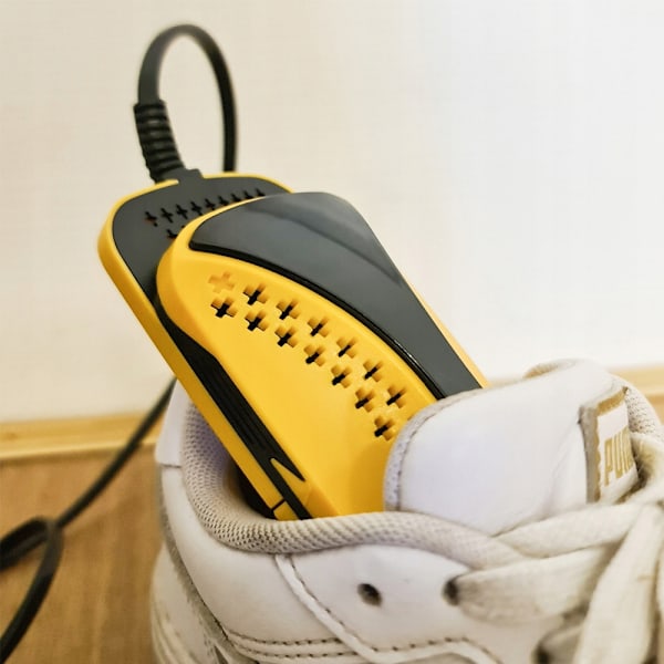Shoe, hat, glove and sock dryer Trizand black 15 W Yellow