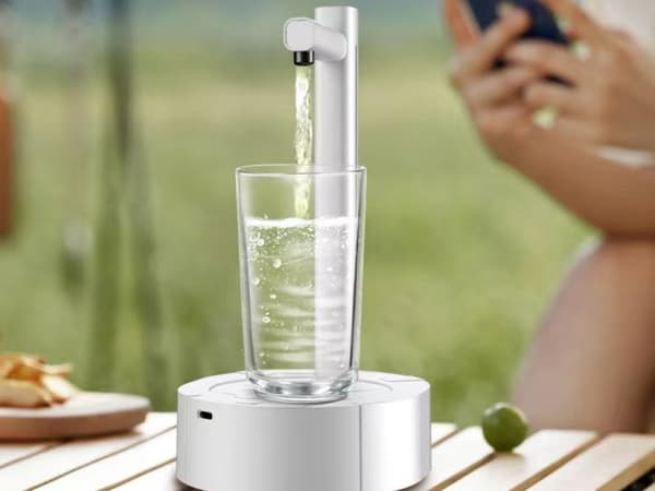 Vattenpump dispenser USB flaska White
