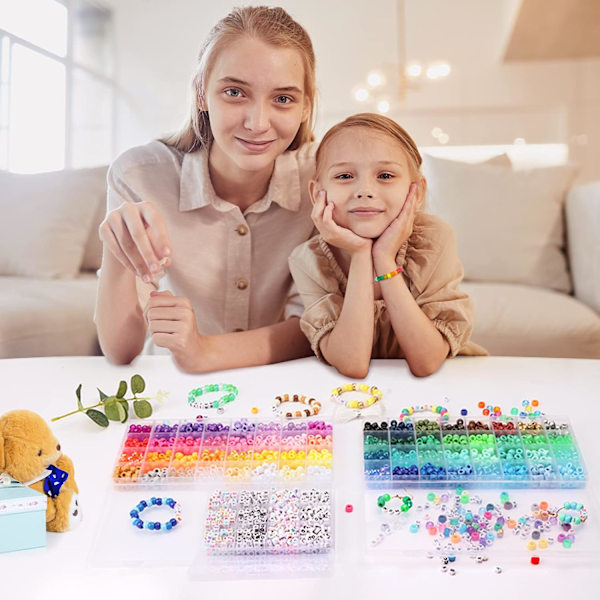 2350 kpl, 64 väriä, poninhelmiä rannekoruihin ja kaulakoruihin, sateenkaaren värisiä askarteluhelmiä ja joustavia nyörejä, kirjainhelmisetti G Silve Silvelle Silver 64 colors