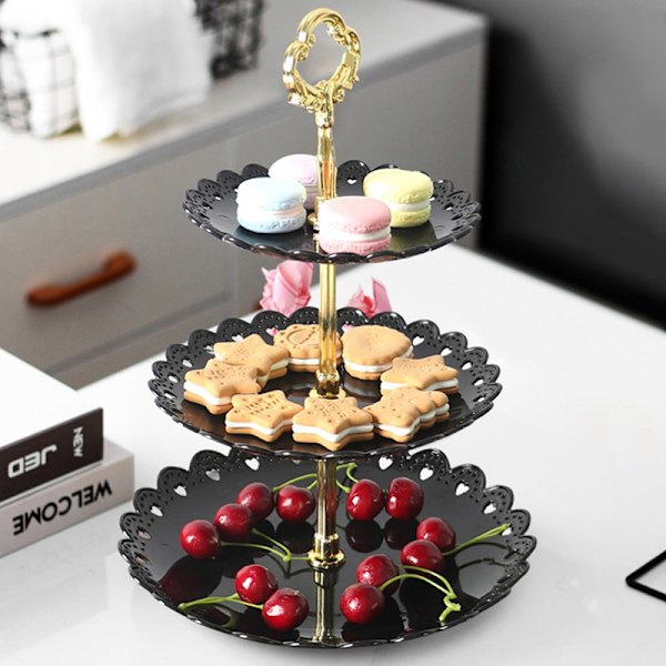 Kageopsats i flere lag til festlige lejligheder, kageholder, frugtfad, dessert White