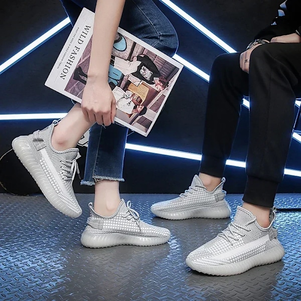 Kvinder Casual Sneakers Mænd Sportsko 2024 Forår Mode Åndbar Løbesko Icke-Slip Kvinder Zapatillas Hombrel Størrelse 36-44 White0Gray 42