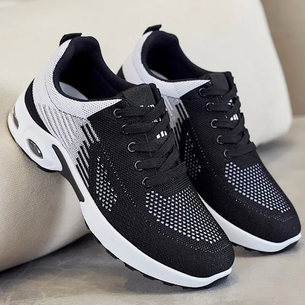 Nya Running Skor Damer Andas Sneakers Summer Ljus Mesh Luft Kudde Kvinnors Sportskor Outdoor Lace Up Träning Sho Sho Er C 42