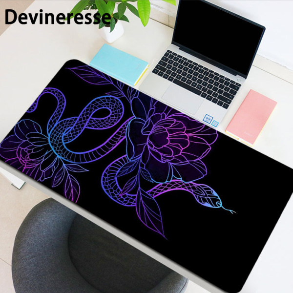 Flower Snake Lila Stor spelmusmatta E-Sports Office Keyboard Pad Datormus Halkfri datormatta Present till tonåring/pojkvän/flickvän 35.4*15.7inches(90X40cm)