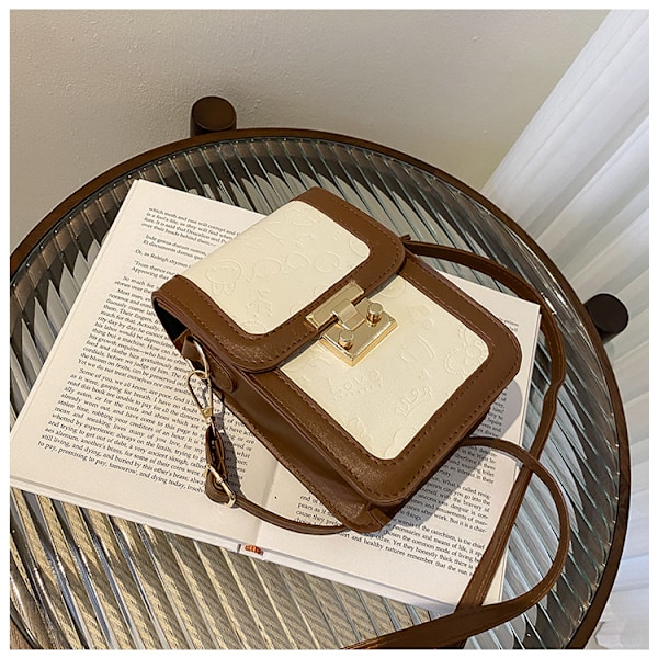 Detta Års Populära Väska 2022 Ny Trendy Väska Kvinnors Avancerade Textur Crossbody Telefon Väska Moderiktig All-Match Liten Kvadratpåse Väskan Black