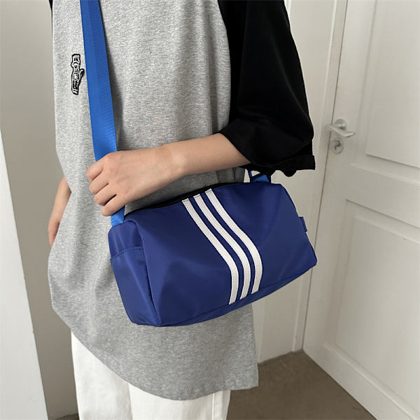 Textured Crossbody Väska Kvinnor 2023 Sommaren Ny Västra Style Axel Väska Cross-Body Oxford Tyg Mode Färg Kontrast Tote Väskan Red