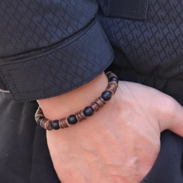 Nytt naturligt kokosnötsskalarmband för män Handgjorda onyx vulkansten sten pärlarmband Fritidstillbehör Meditation Joias onyx