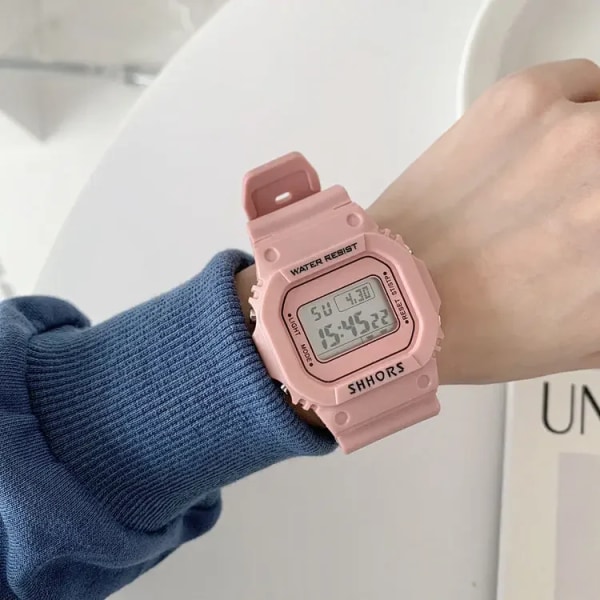 Lyx watch Date Sportklocka Multifunktionell elektronisk watch Damtopp 2021 Fashion Student Luminous Watch purple
