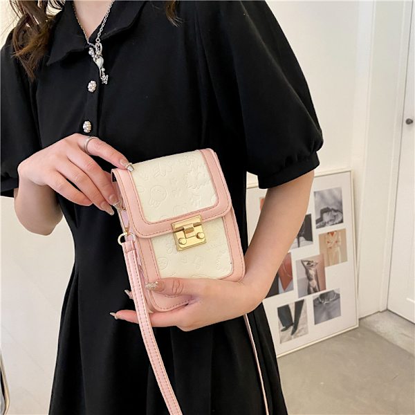 Detta Års Populära Väska 2022 Ny Trendy Väska Kvinnors Avancerade Textur Crossbody Telefon Väska Moderiktig All-Match Liten Kvadratpåse Väskan Black