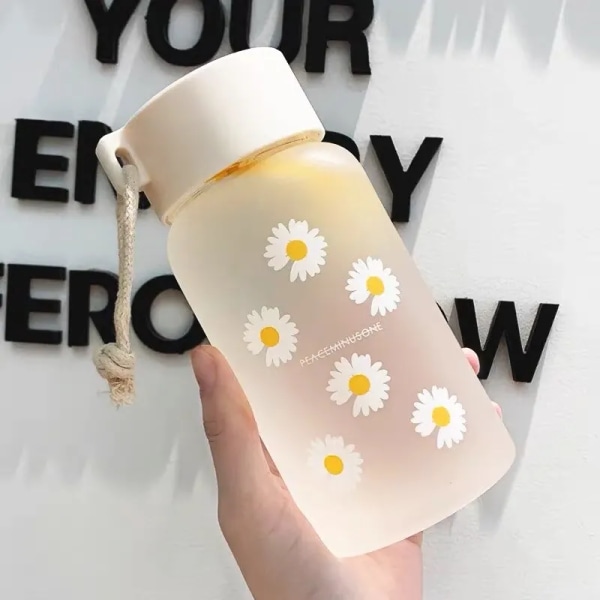 500ml genomskinlig vattenflaska i plast BPA-fri bärbar utomhussportmugg Student med rep Frosted 6 flower