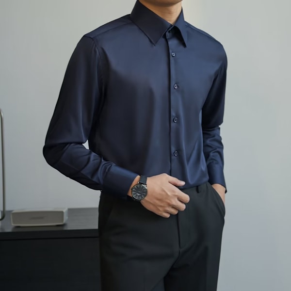 Miesten rento paita korealainen versio tyylikkäästä trendistä Business Casual Professional paita nuori Slim Ironing paita miehille kevät ja syksy. Dark Blue S